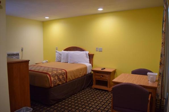 Snelling Motor Inn Mendota Экстерьер фото