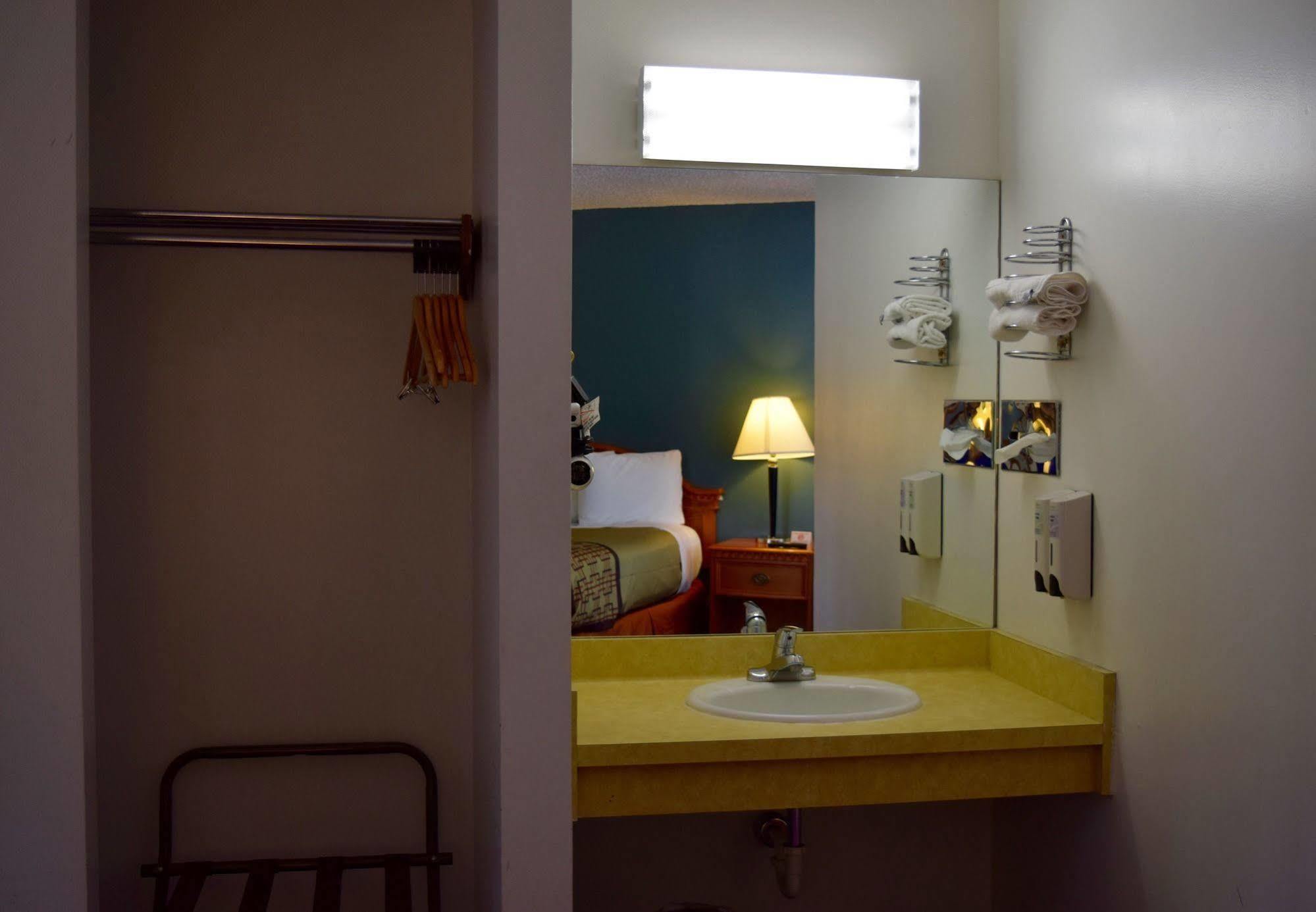 Snelling Motor Inn Mendota Экстерьер фото