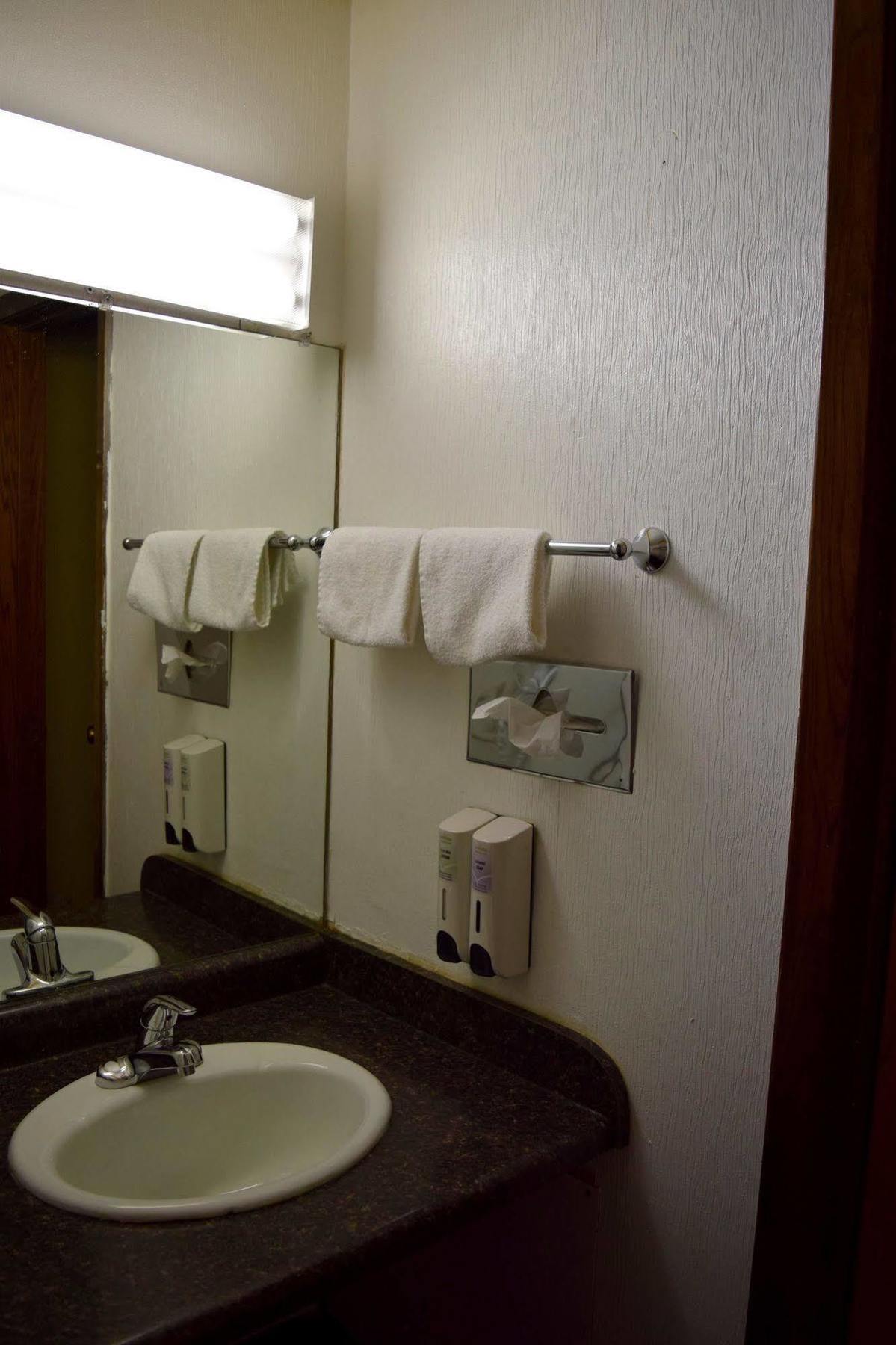 Snelling Motor Inn Mendota Экстерьер фото